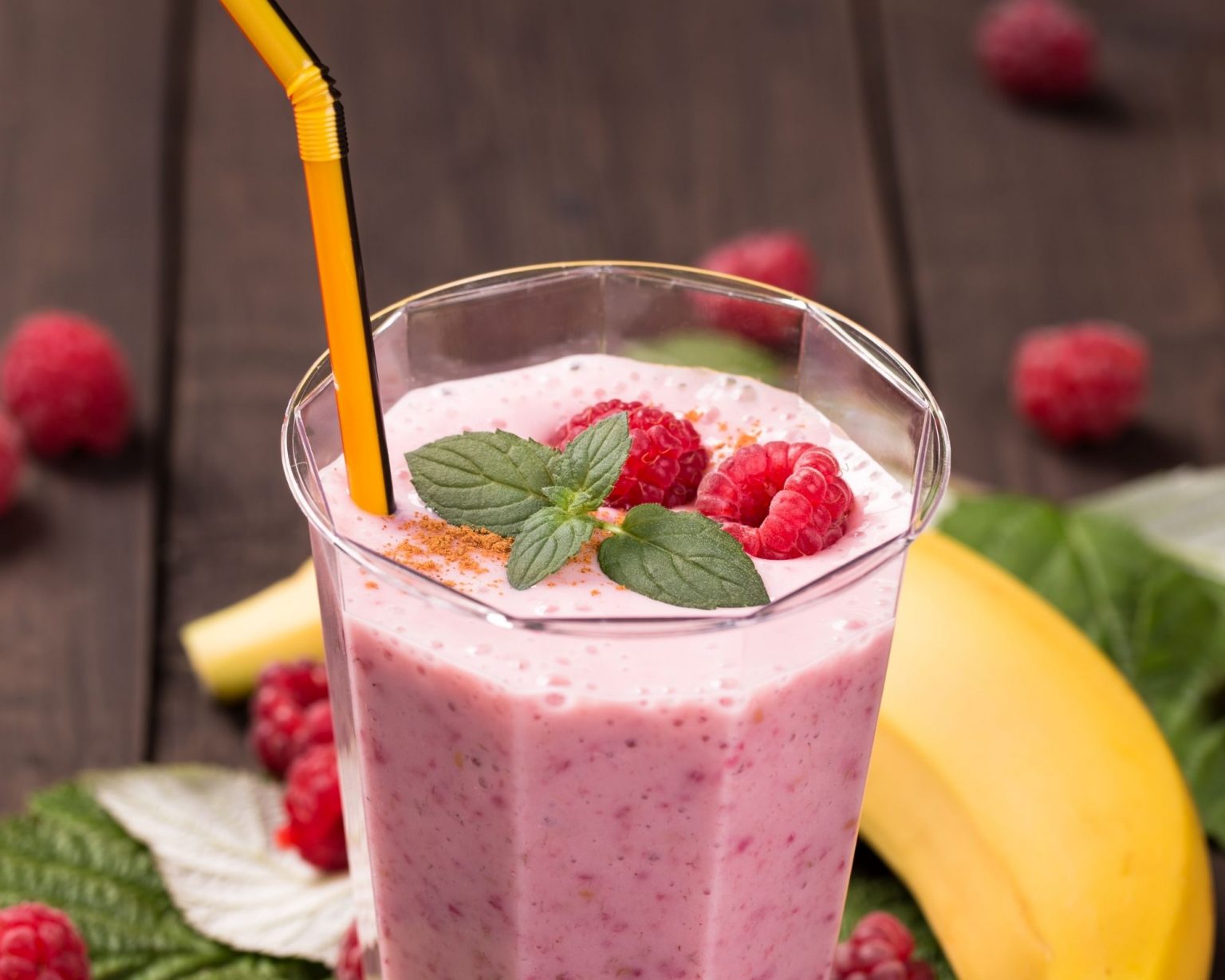 Yummy Frozen Banana Raspberry Smoothie Without Yogurt