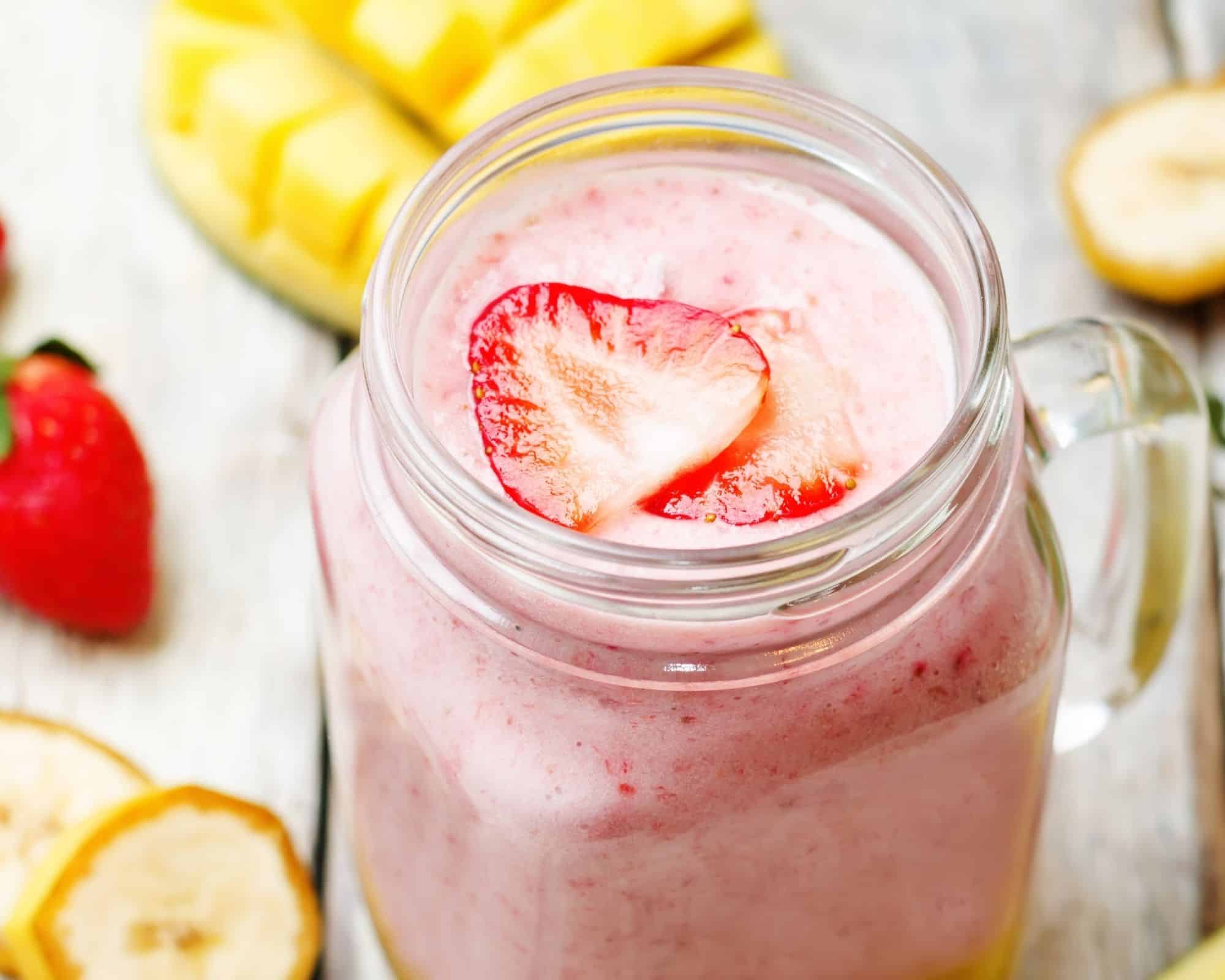 Mango strawberry banana smoothie