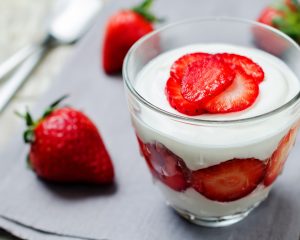 Greek yogurt and fruit - healthy snacks for cravings